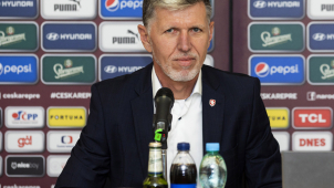 Do reprezentace se vrací Pavelka či Pekhart