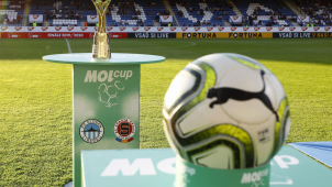 Los semifinále ve středu 14. dubna