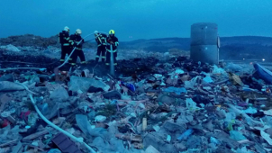 U Vřesové hořela skládka komunálního odpadu