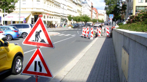 Na Moskevské ulici vzniká zvýšený přechod pro chodce