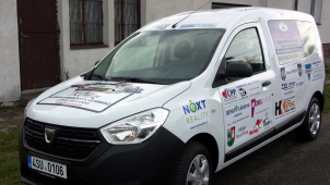 Dětský domov v Karlových Varech má nový sociální automobil